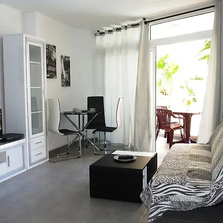 New Near The Beach Apartment Playa de las Americas (Tenerife)